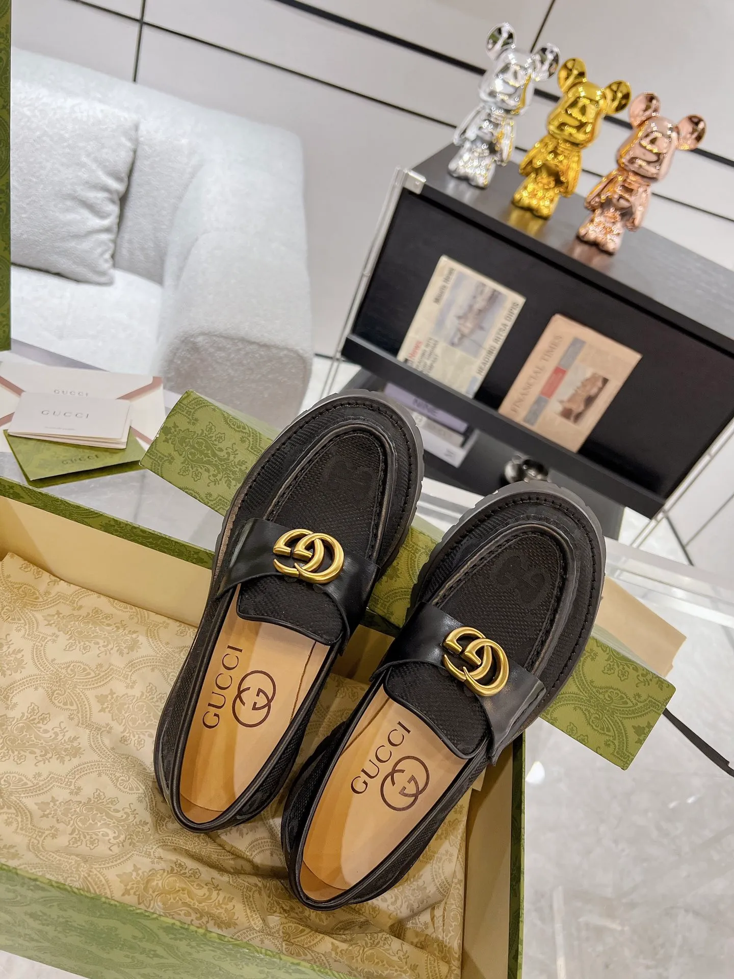 👟👟Ex-factory price 560👟👟 Male +10 Gucci Gucci 2023 early spring new product! The original version is developed into a higher version. Both men and women have open edge beads to ensure consistent quality. Size: 35-41# for women and 39-45# for men.